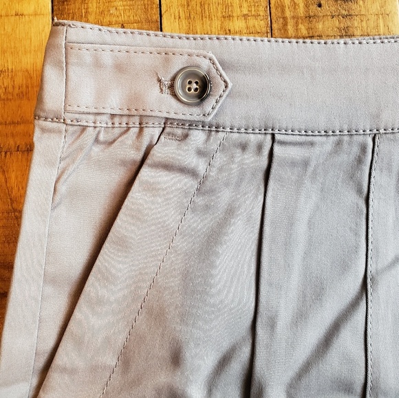 🇺🇸GAP Grey Miniskirt - Picture 2 of 7